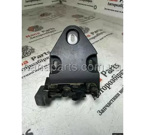 Замок задніх правих дверей верхній Renault Trafic / Opel Vivaro / Nissan Primastar (00-14) 8200006253 Замок задніх правих дверей верхній Renault Trafic / Opel Vivaro / Nissan Primastar (00-14) 8200006253