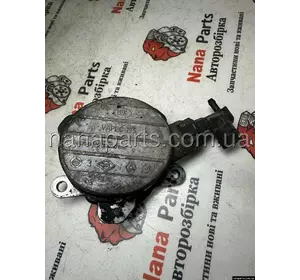Вакуумний насос Renault Trafic (00-14) / Master (03-10) 2.5 dci, 8200478188 Вакуумний насос Renault Trafic (00-14) / Master (03-10) 2.5 dci, 8200478188