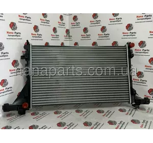 Радіатор охолодження передній привід Renault Master ІІІ,  214005447R Радіатор охолодження передній привід Renault Master ІІІ,  214005447R